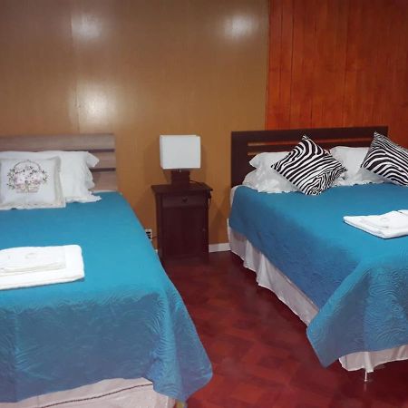 Hostal Geminis ,Phillipi 653 Centro Puerto Natales Dış mekan fotoğraf